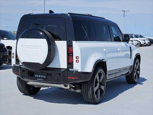 2025 Land Rover Defender 110 P400 X-Dynamic SE