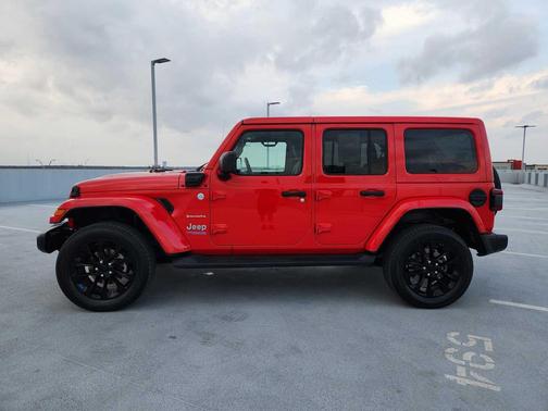 2022 Jeep Wrangler Unlimited 4xe Sahara