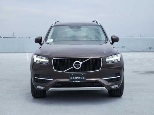 Maple Brown Metallic 2018 Volvo XC90 T6 Momentum