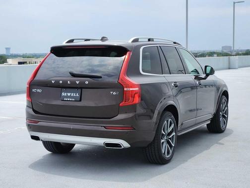 Maple Brown Metallic 2018 Volvo XC90 T6 Momentum
