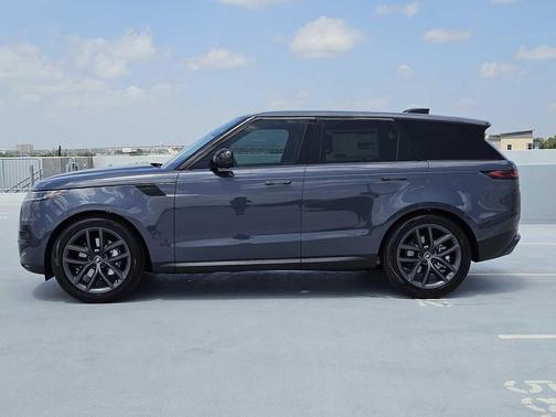 2025 Land Rover Range Rover Sport SE