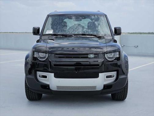 2025 Land Rover Defender 110 P300