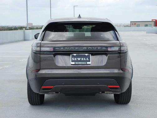 Charente Grey Premium Metallic 2026 Land Rover Range Rover Velar P250 Dynamic SE