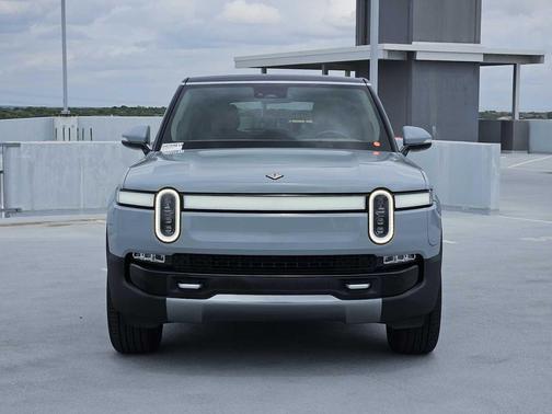 Forest Green 2024 Rivian R1S Adventure Dual-Motor Max Package