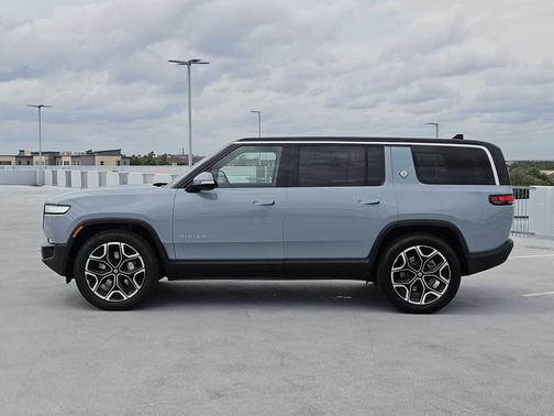 Forest Green 2024 Rivian R1S Adventure Dual-Motor Max Package