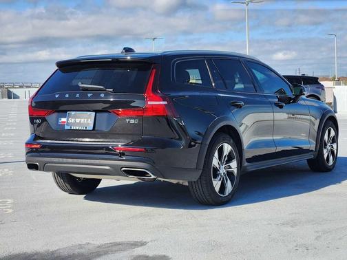 2020 Volvo V60 Cross Country T5