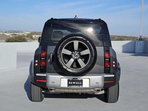 2025 Land Rover Defender 110 P300 S