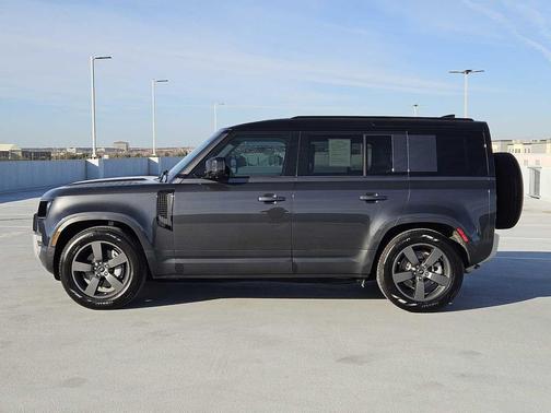 2025 Land Rover Defender 110 P300 S