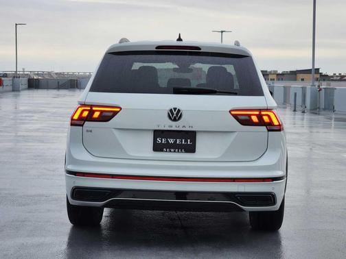 2023 Volkswagen Tiguan 2.0T SE R-Line Black