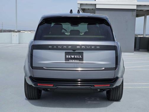 2026 Land Rover Range Rover P400 SE