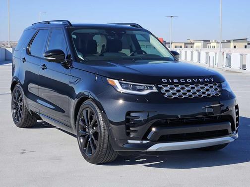 SANTORINI BLACK 2026 Land Rover Discovery Gemini Edition