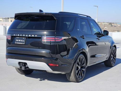 SANTORINI BLACK 2026 Land Rover Discovery Gemini Edition