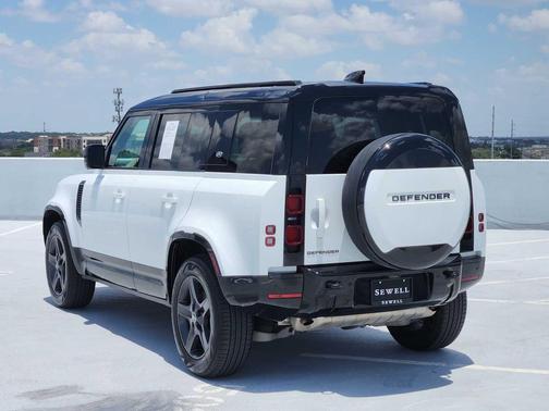 Fuji White 2024 Land Rover Defender 110 P400 X-Dynamic SE