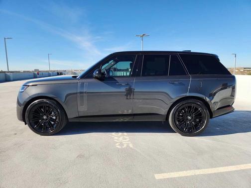 2023 Land Rover Range Rover P530 SE SWB
