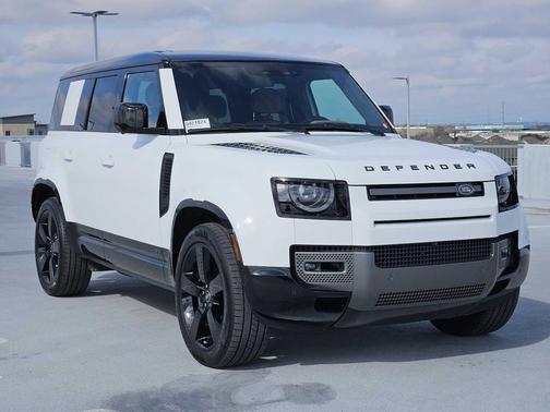 2025 Land Rover Defender 110 P525 V8