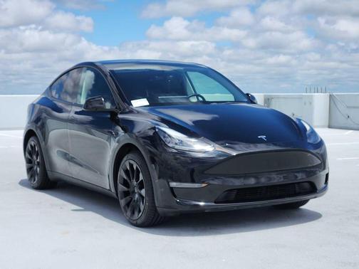 Solid Black 2022 Tesla Model Y Long Range