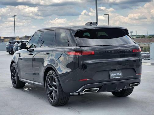 2025 Land Rover Range Rover Sport SE