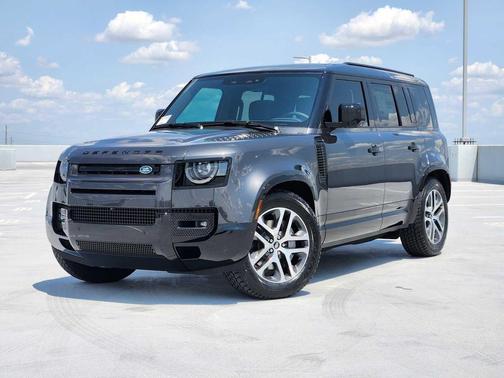 2025 Land Rover Defender 110 P400 X-Dynamic SE