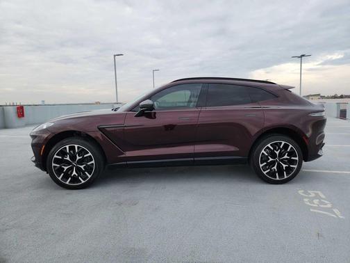 2021 Aston Martin DBX Base