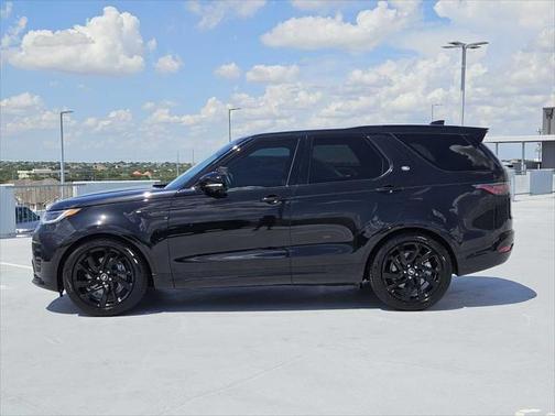 2024 Land Rover Discovery P300 Dynamic SE