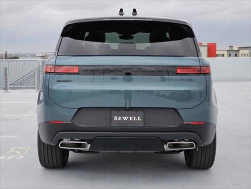 2025 Land Rover Range Rover Sport SE