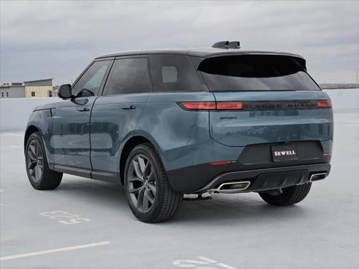 2025 Land Rover Range Rover Sport SE