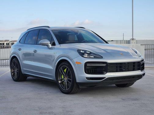 2020 Porsche Cayenne Cayenne Turbo S E-Hybrid