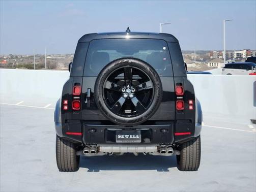 2025 Land Rover Defender 110 P500 X-Dynamic SE