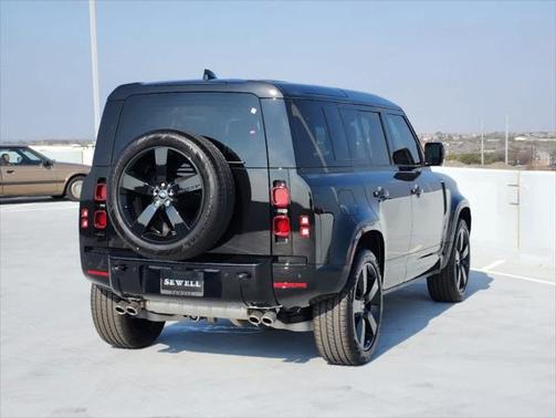 2025 Land Rover Defender 110 P500 X-Dynamic SE
