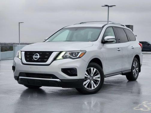 2019 Nissan Pathfinder S