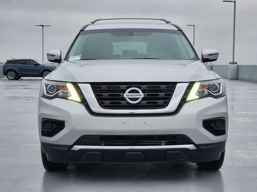 2019 Nissan Pathfinder S