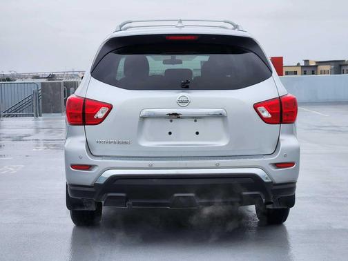 2019 Nissan Pathfinder S