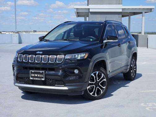 Diamond Black Crystal Pearlcoat 2022 Jeep Compass Limited