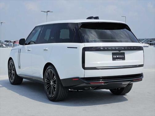 2025 Land Rover Range Rover P530 SE