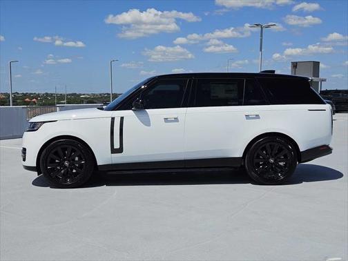 2025 Land Rover Range Rover P400 SE 7 Seat
