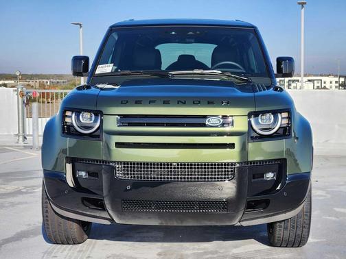 2026 Land Rover Defender P400 X-Dynamic SE