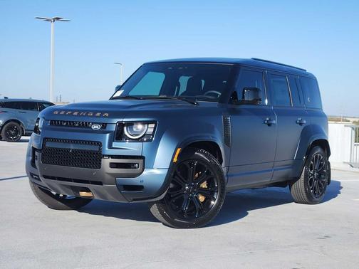 2026 Land Rover Defender OCTA