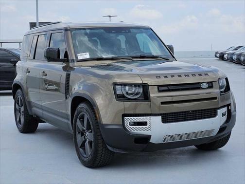 2025 Land Rover Defender 110 P300