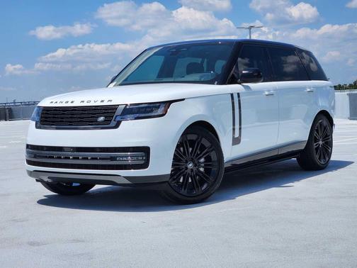 2025 Land Rover Range Rover P400 SE 7 Seat