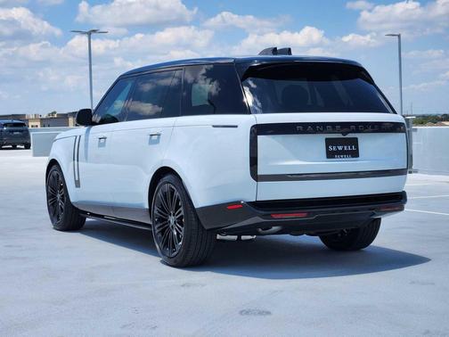 2025 Land Rover Range Rover P400 SE 7 Seat