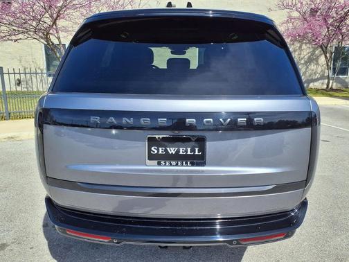 Eiger Grey Metallic 2023 Land Rover Range Rover P530 SE SWB