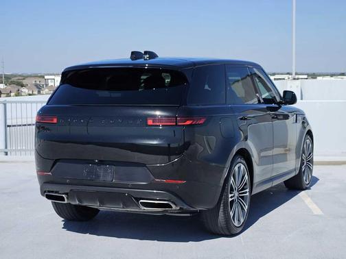 Santorini Black Metallic 2024 Land Rover Range Rover Sport P360 SE