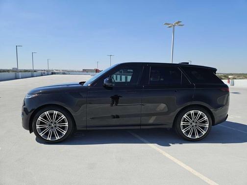 Santorini Black Metallic 2024 Land Rover Range Rover Sport P360 SE