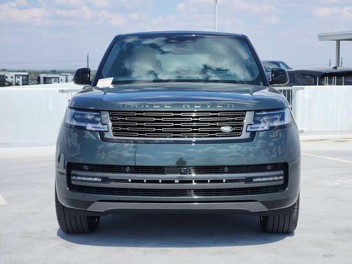 2025 Land Rover Range Rover P530 SE