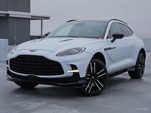 2023 Aston Martin DBX 707