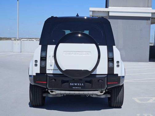 2026 Land Rover Defender P400 X-Dynamic SE