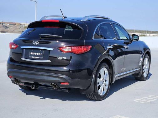 2014 INFINITI QX70 Base