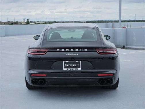 2020 Porsche Panamera RWD