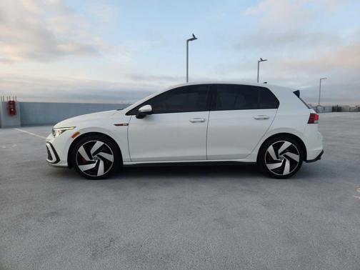 2023 Volkswagen Golf GTI 2.0T SE DSG