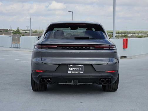 Chromite Black Metallic 2025 Porsche Cayenne Cayenne S E-Hybrid